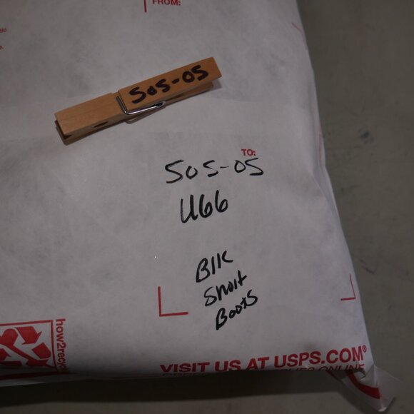 Ugg Jackee Sheepskin Swarovski Crystal Short Boots Women’s Size 9 Black Bow EUC - Picture 14 of 14